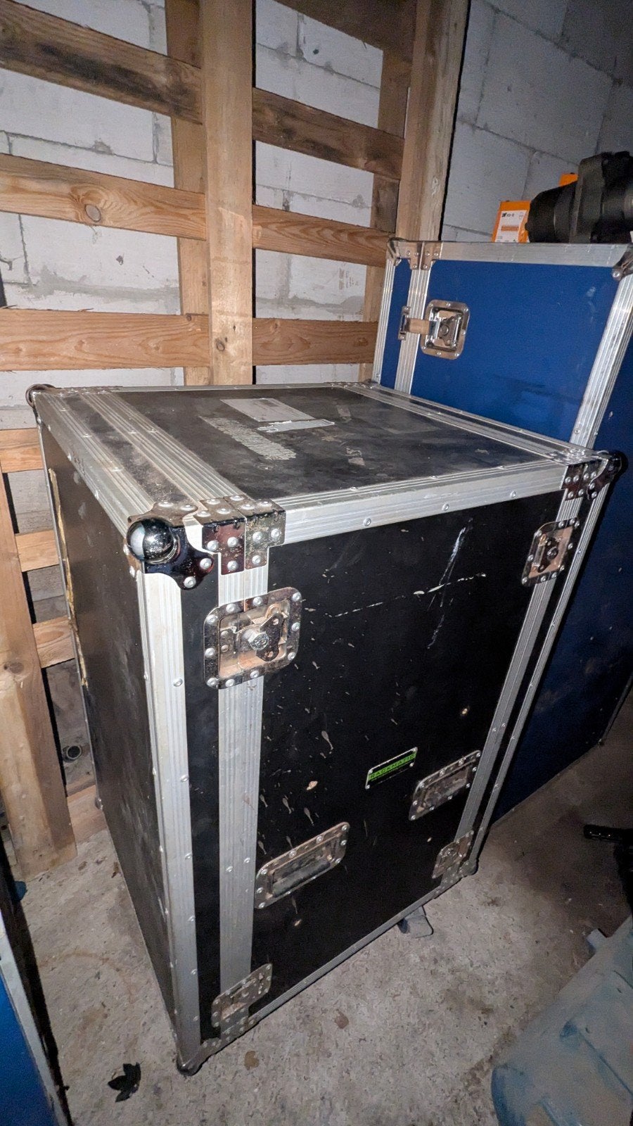 Grote Flightcase 60,5Lx70Bx100H met wielen, Ophalen, Gebruikt, Overige instrumenten, Flightcase