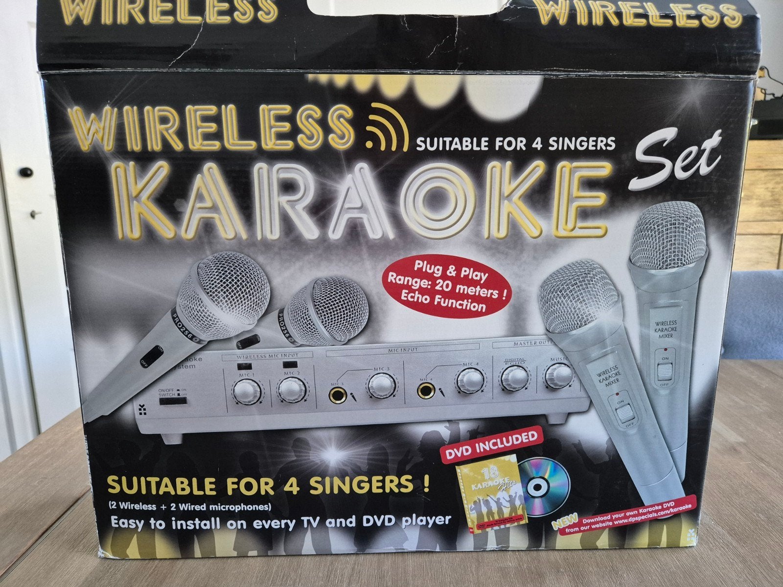 Draadloze Karaoke Set met 4 Microfoons en DVD's, Ophalen of Verzenden, Nieuw, Complete set
