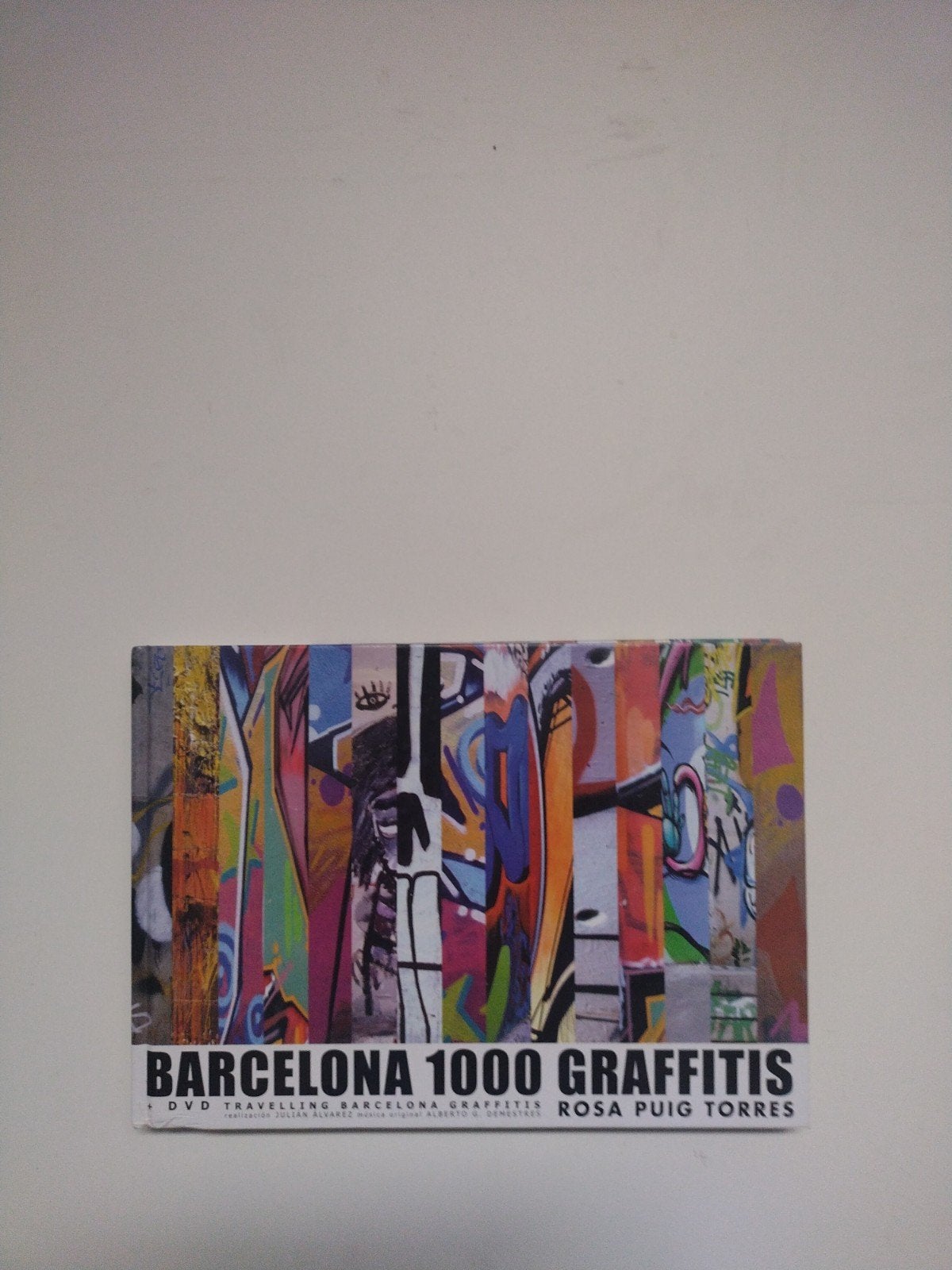 Barcelona 1000 Graffitis - Rosa Puig Torres (zonder dvd), Ophalen of Verzenden, Gelezen, Rosa Puig Torres