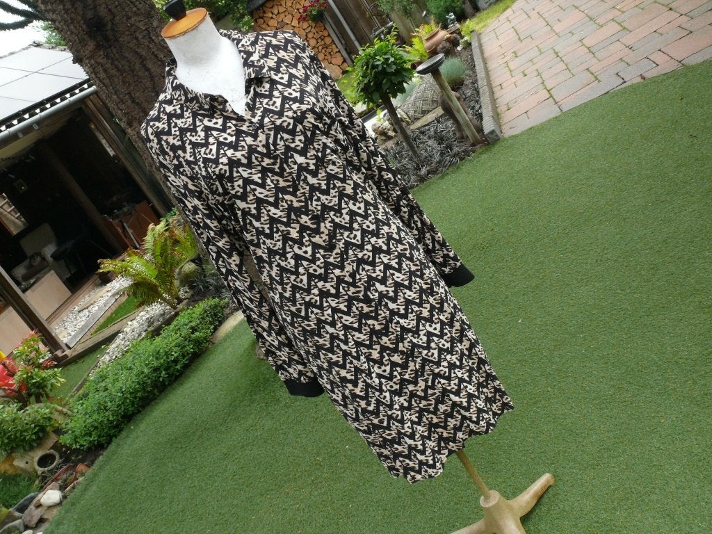 Geisha jurk met print maat 44 als nieuw, Kleding | Dames, Jurken, Geisha, Meerkleurig, Maat 42/44 (L), Ophalen of Verzenden