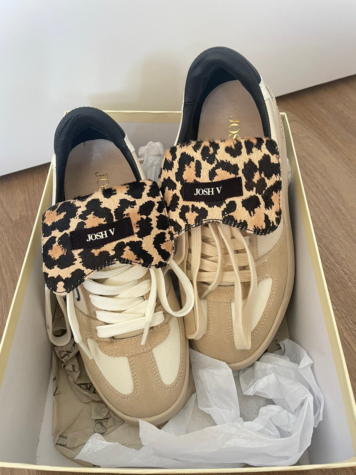 Josh v maevina sneakers maat 37, Kleding | Dames, Schoenen, Zo goed als nieuw, Sneakers of Gympen, Beige, Ophalen of Verzenden
