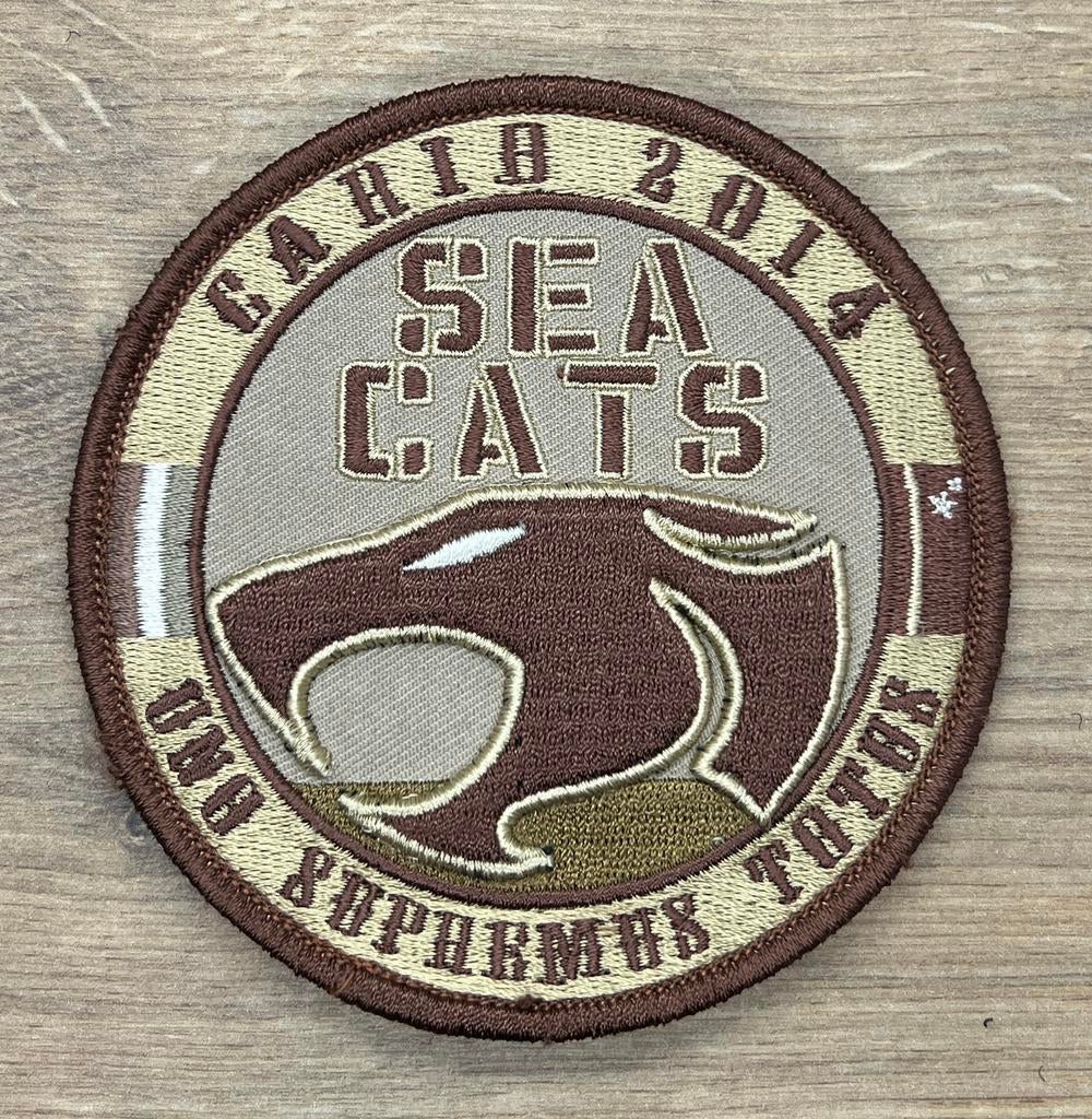 Te koop Patch Carib Wildcats 2014 RNLAF 300 SQN “Dessert”, Verzamelen, Verzenden, Zo goed als nieuw, Patch, Badge of Embleem