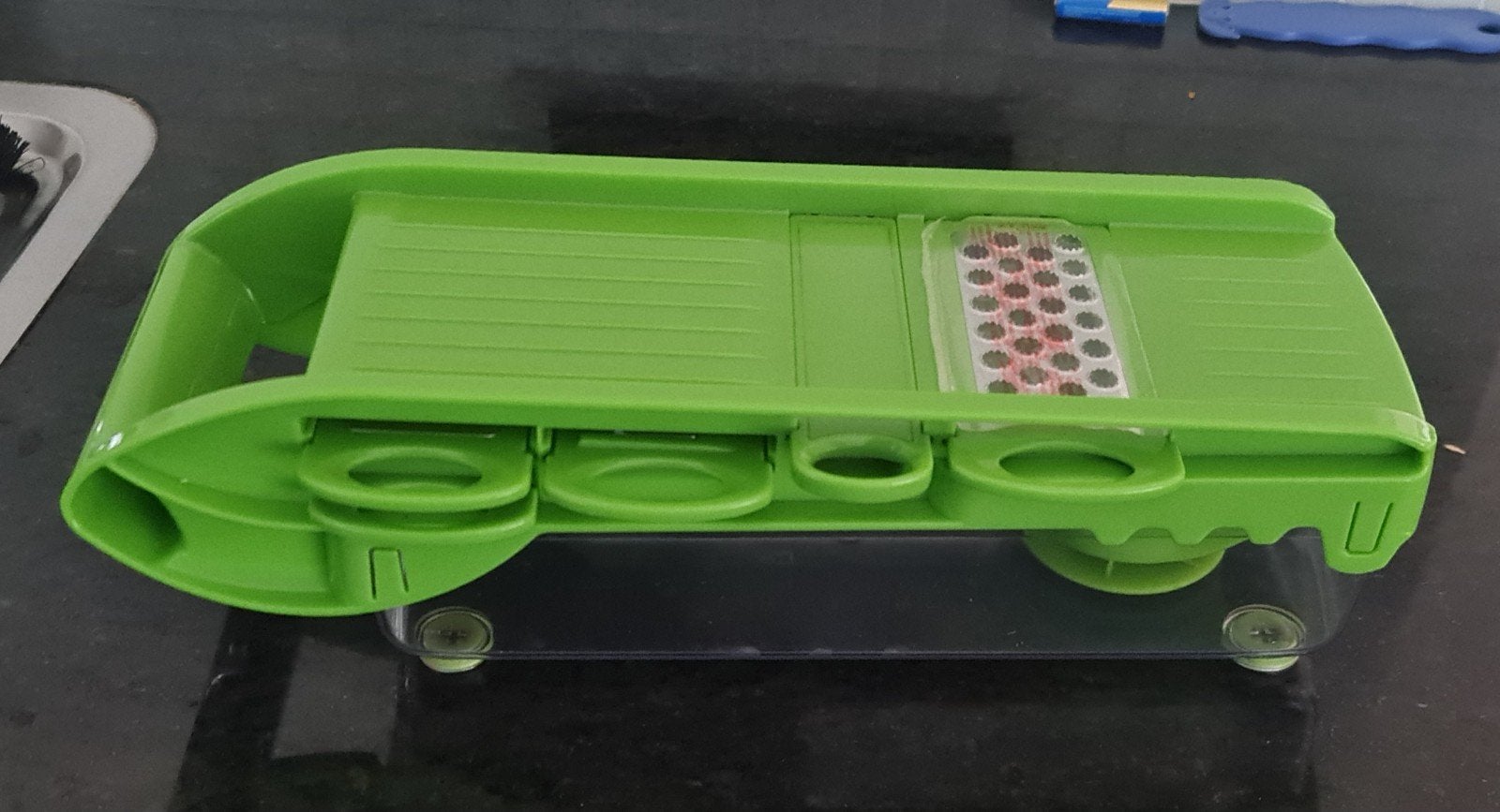 Mandoline Rasp met opvangbak, Groen, Kunststof, Ophalen of Verzenden, Zo goed als nieuw