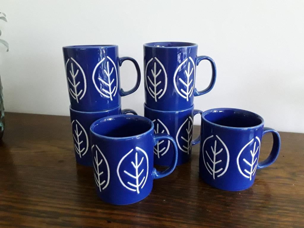 6 kobalt blauwe mokken, Just Mugs England, setprijs, Ophalen of Verzenden, Zo goed als nieuw, Overige stijlen, Kop(pen) en/of Schotel(s)
