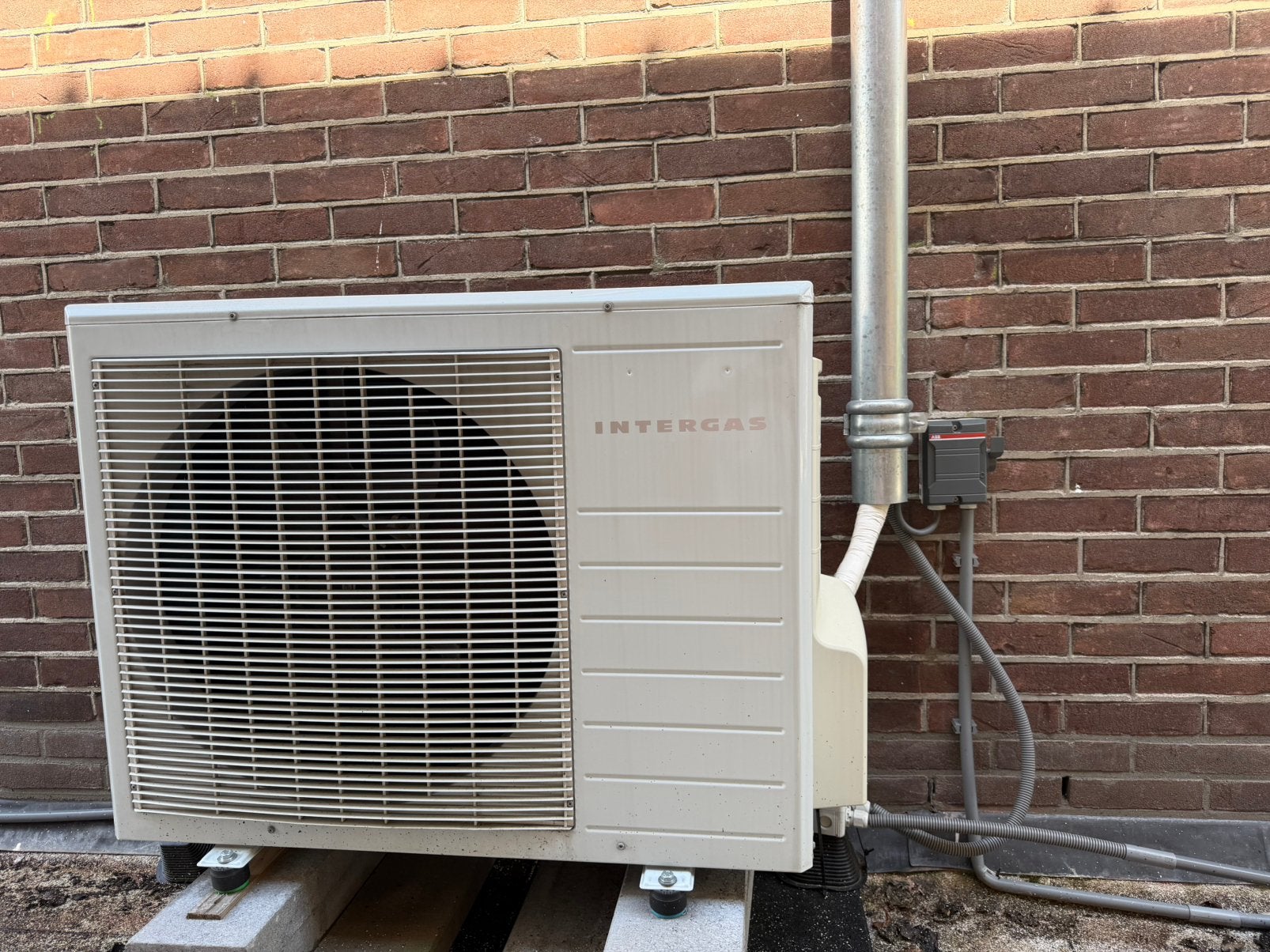 Intergas Xtend 5 KW warmtepomp, Doe-het-zelf en Verbouw, Verwarming en Radiatoren, Ophalen, Overige typen, Zo goed als nieuw, 60 tot 150 cm