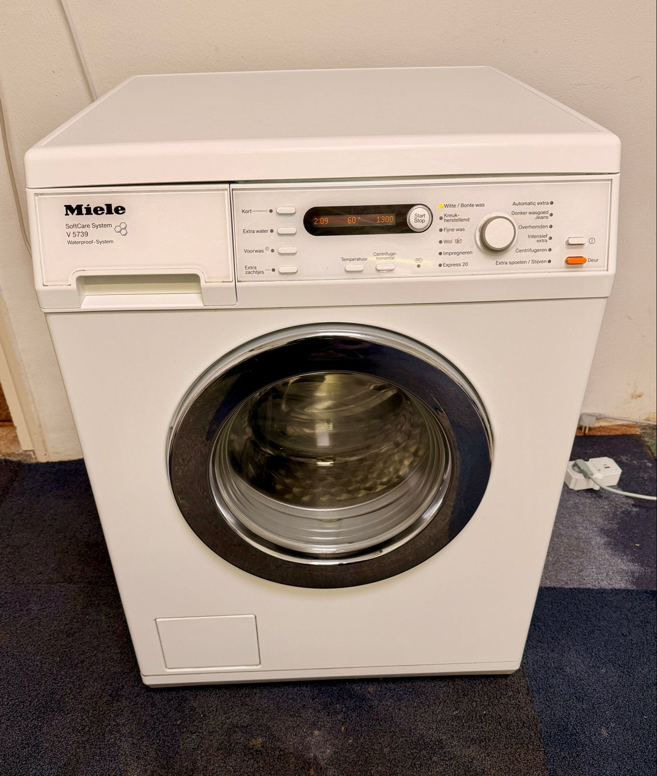 Miele V 5739 Wasmachine - Zo goed als nieuw, Germany, Www.miele.com, Ophalen of Verzenden, Voorlader