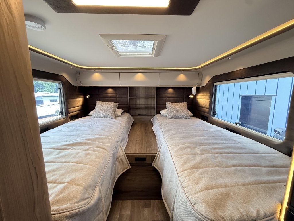 Kabe Crown i780 LGB, Caravans en Kamperen, Campers, Vloeistofverwarming, Diesel, Afzuigkap, Mercedes