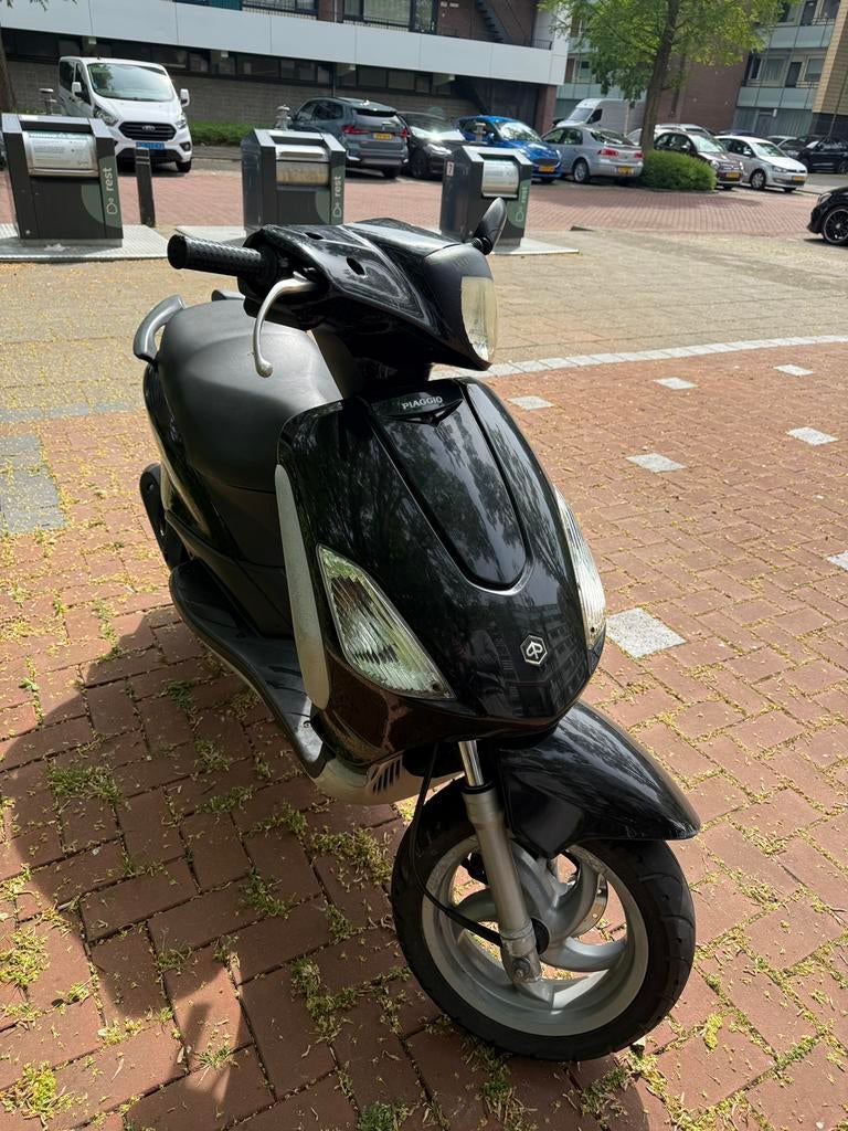 Piaggo fly 2012 4t, Fietsen en Brommers, Ophalen, Zo goed als nieuw, Fly, Benzine