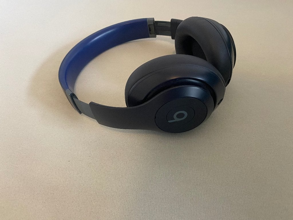 Beats Studio Pro, Beats, Ophalen of Verzenden, Zo goed als nieuw, Snelladen