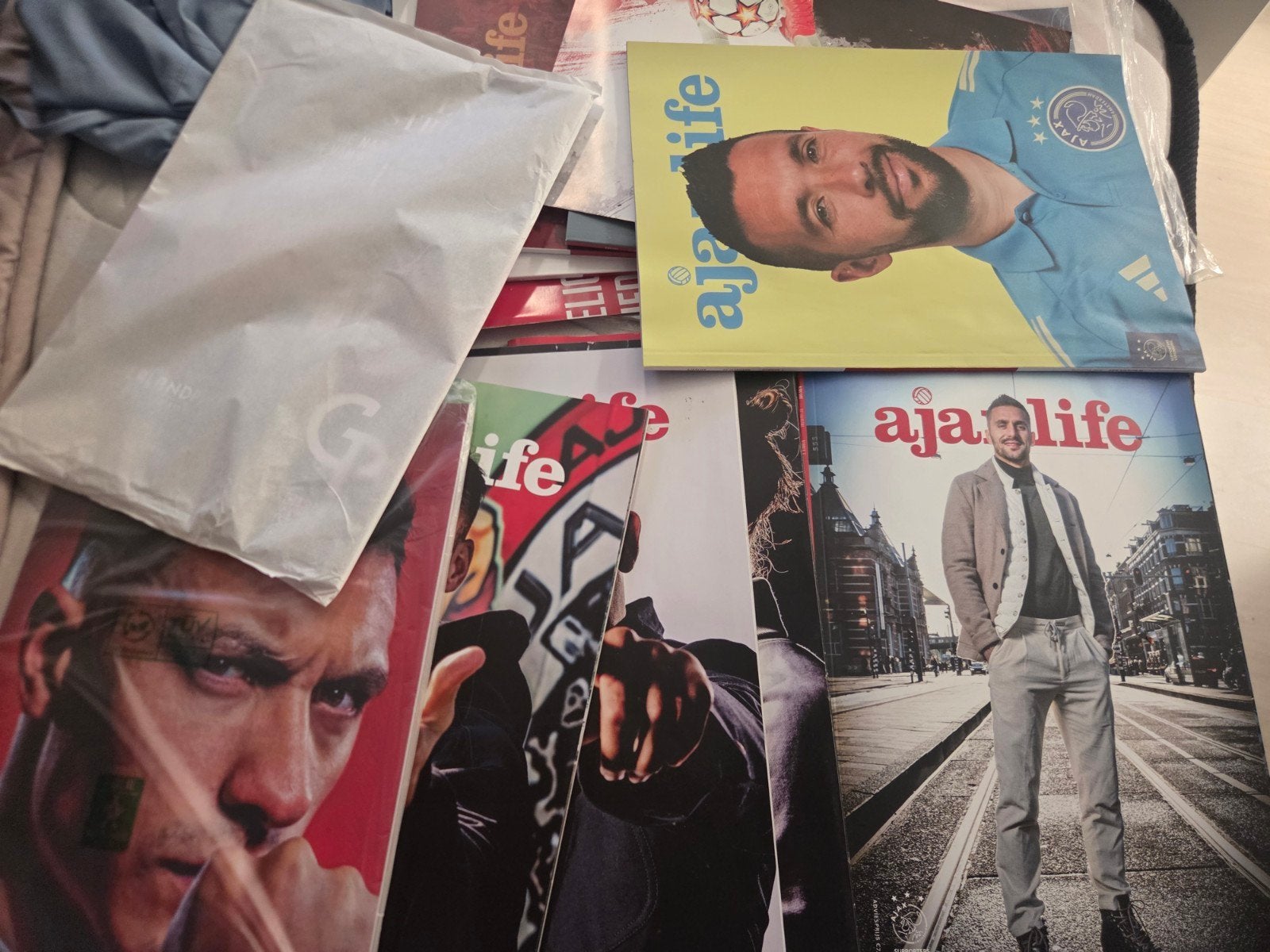 Ajax life tijdschriften, Ophalen of Verzenden, Nieuw, Sport en Vrije tijd