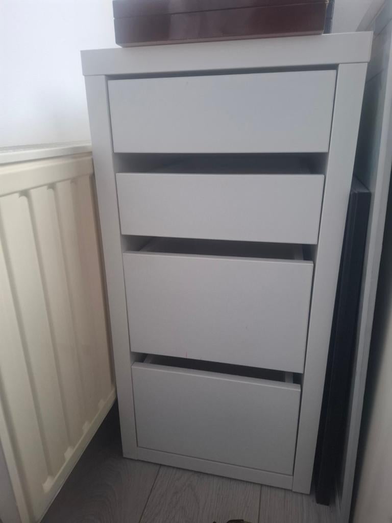 2x ladekast Ikea, Huis en Inrichting, Kasten | Ladekasten, 3 of 4 laden, Ophalen, Zo goed als nieuw, Overige materialen