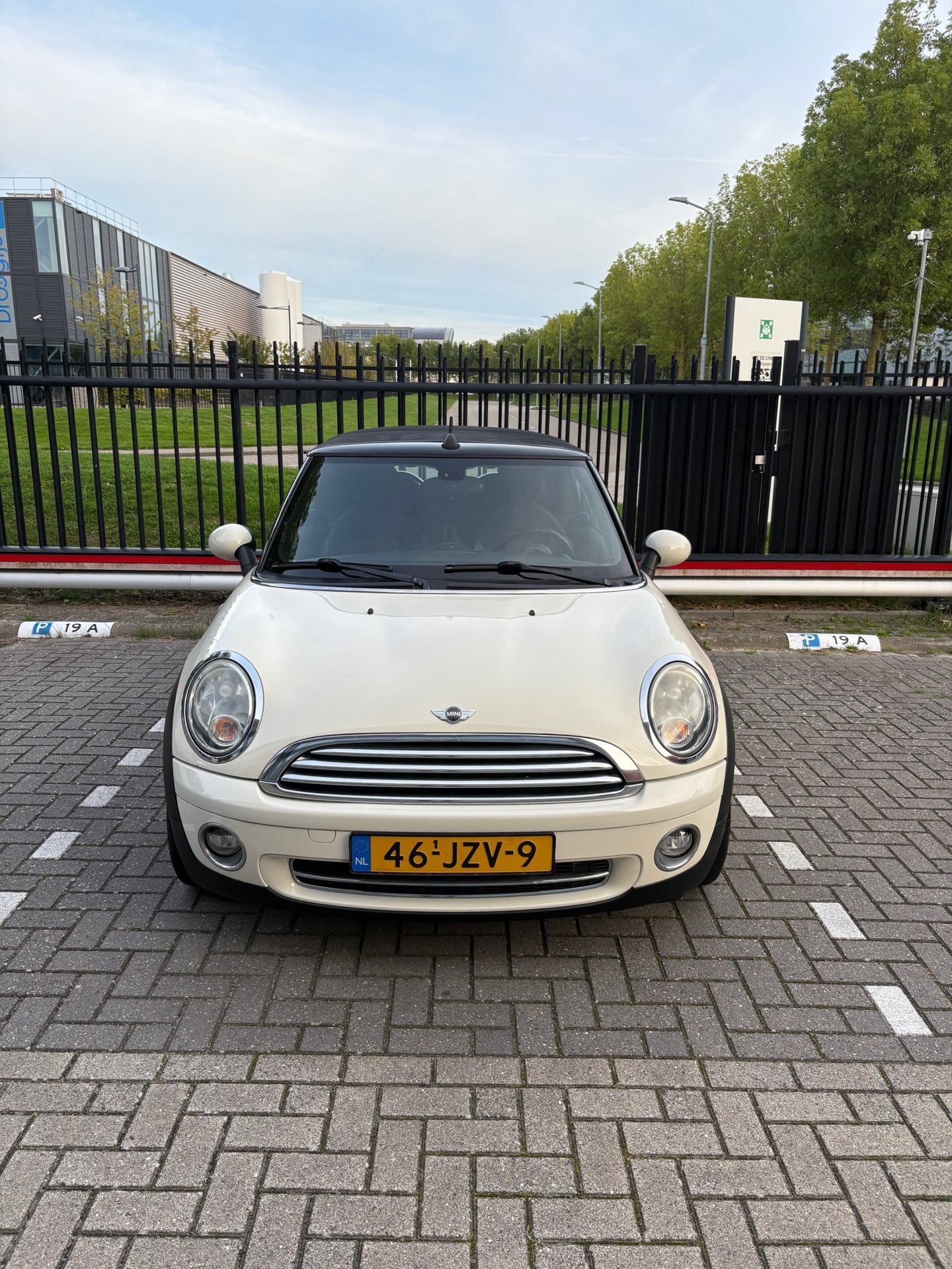 Foto 10 van Mini Cabrio 1.6 Cooper Chili - Cabrio - Cruise - Airco