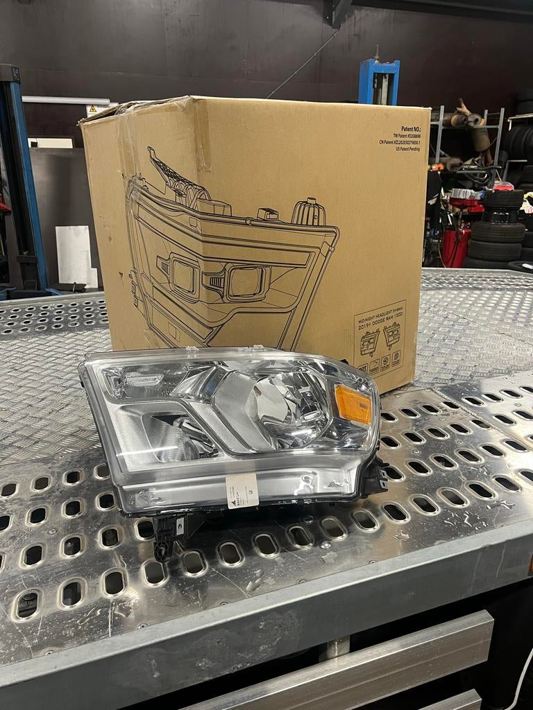 Koplamp Dodge RAM 1500 (NIEUW) meerdere setjes op vooraad, Auto-onderdelen, Verlichting, Ophalen of Verzenden, Nieuw, Dodge