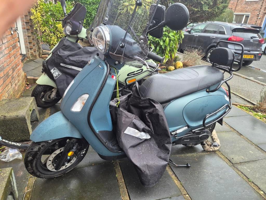 Mooie sym fiddel 4 / 5  kleur petrol 2085 km bouw jaar 2024, Ophalen of Verzenden, Zo goed als nieuw, Benzine