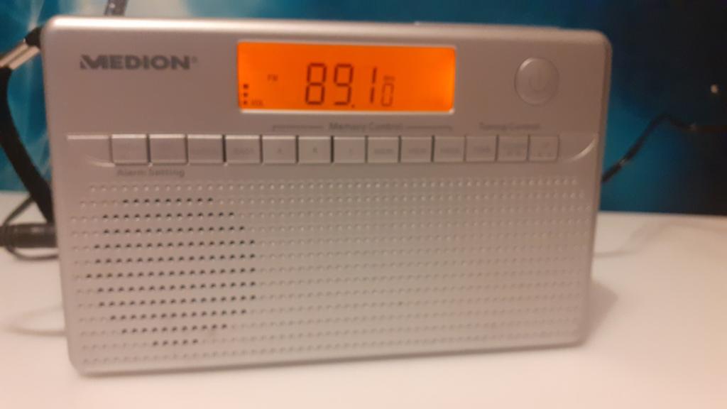 Medion draagbare radio +adapter, Ophalen of Verzenden, Gebruikt, Radio
