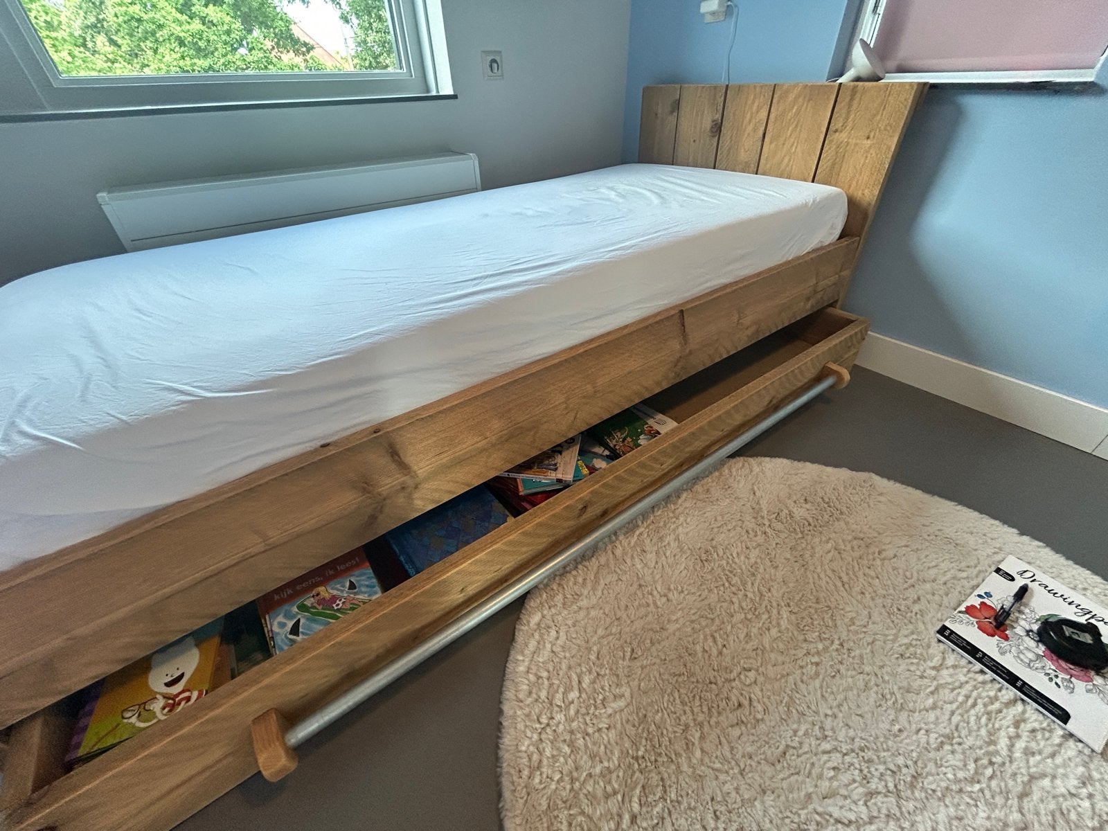 Steigerhouten eenpersoonsbed met opberglade, Ophalen, Eenpersoons, Bruin, 210 cm