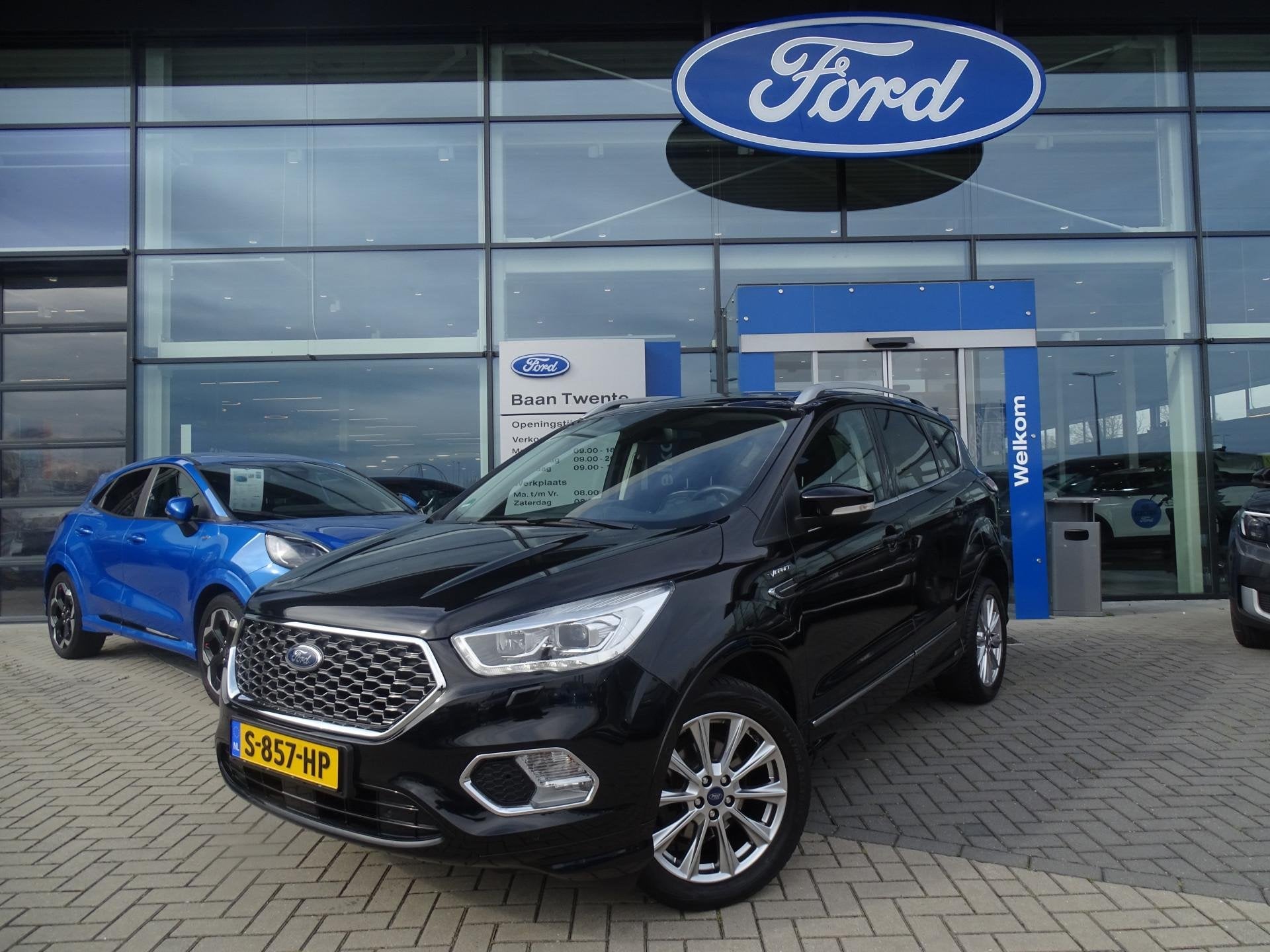 Ford Kuga 1.5 Turbo 150pk Vignale Automaat | Panoramadak | L, 12 maanden, Stof, 4 cilinders, Zwart