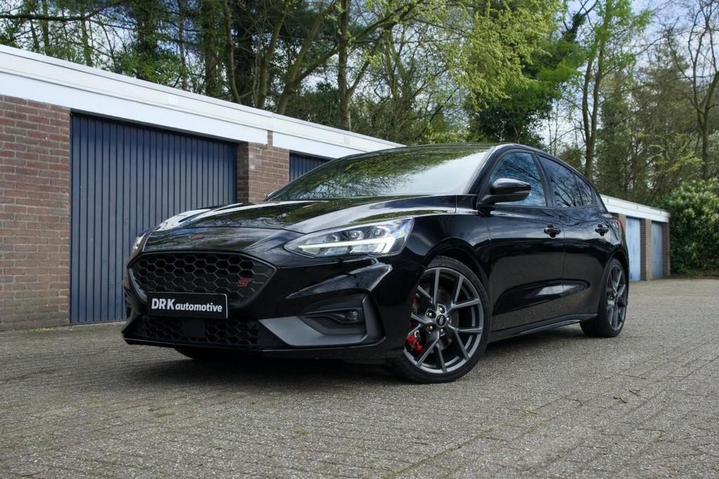 Ford Focus 2.3 EcoBoost ST-3 FULL OPTION, Auto's, 1408 kg, Gebruikt, 4 cilinders, Adaptive Cruise Control