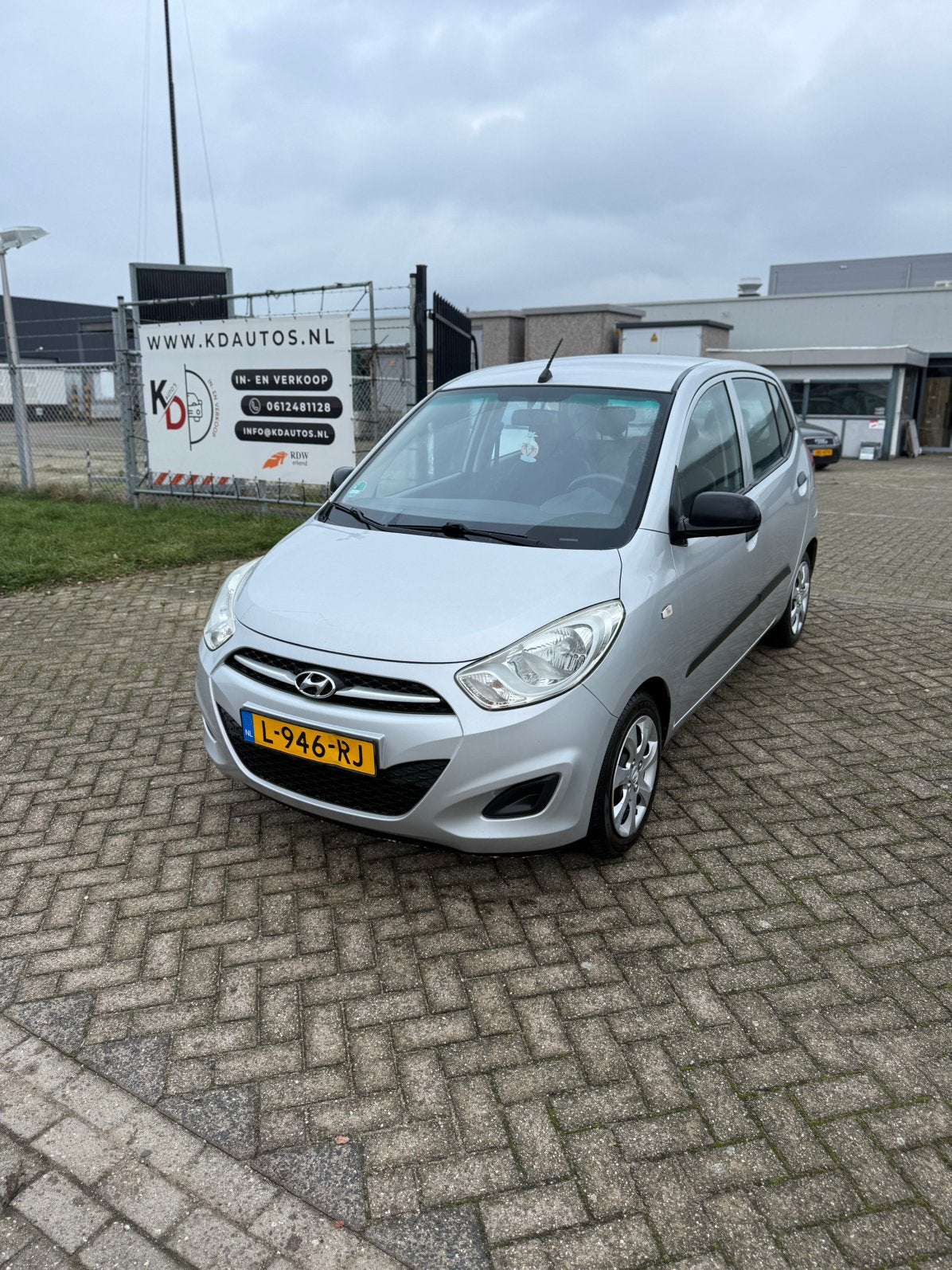 Hyundai i10 1.1 I 5DR 2011 Grijs, Auto's, 4 cilinders, 400 kg, Bedrijf, Handgeschakeld