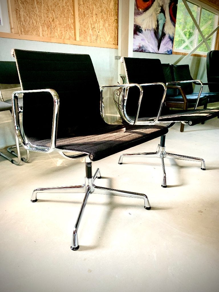 Vitra Eames EA108, Huis en Inrichting, Ophalen, Zo goed als nieuw, Wit, Twee