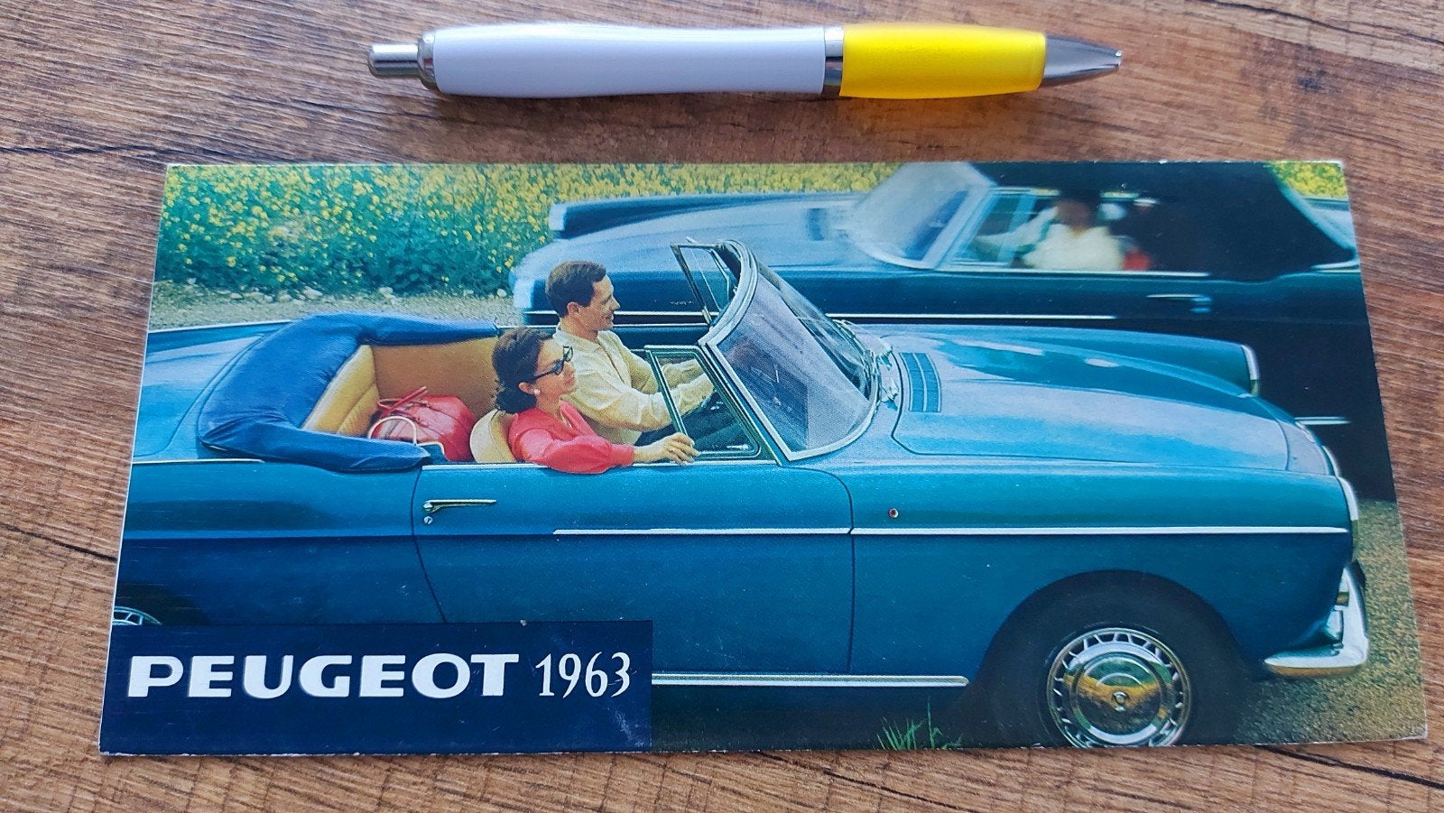 1963 kleine Peugeot folder o.a. 403 -404 Engelstalig, Boeken, Ophalen of Verzenden, Zo goed als nieuw, Peugeot