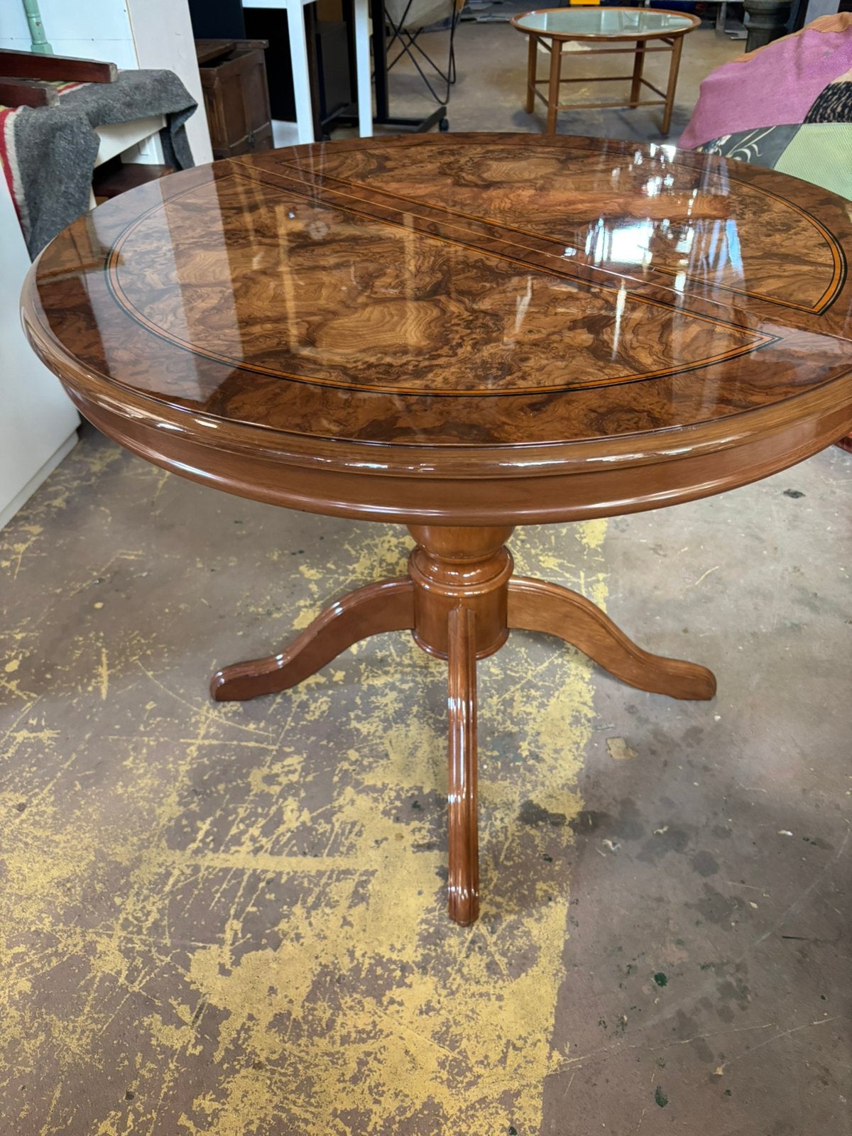 Antieke stijl eettafel - uitschuifbaar - 95x75H, Ophalen of Verzenden
