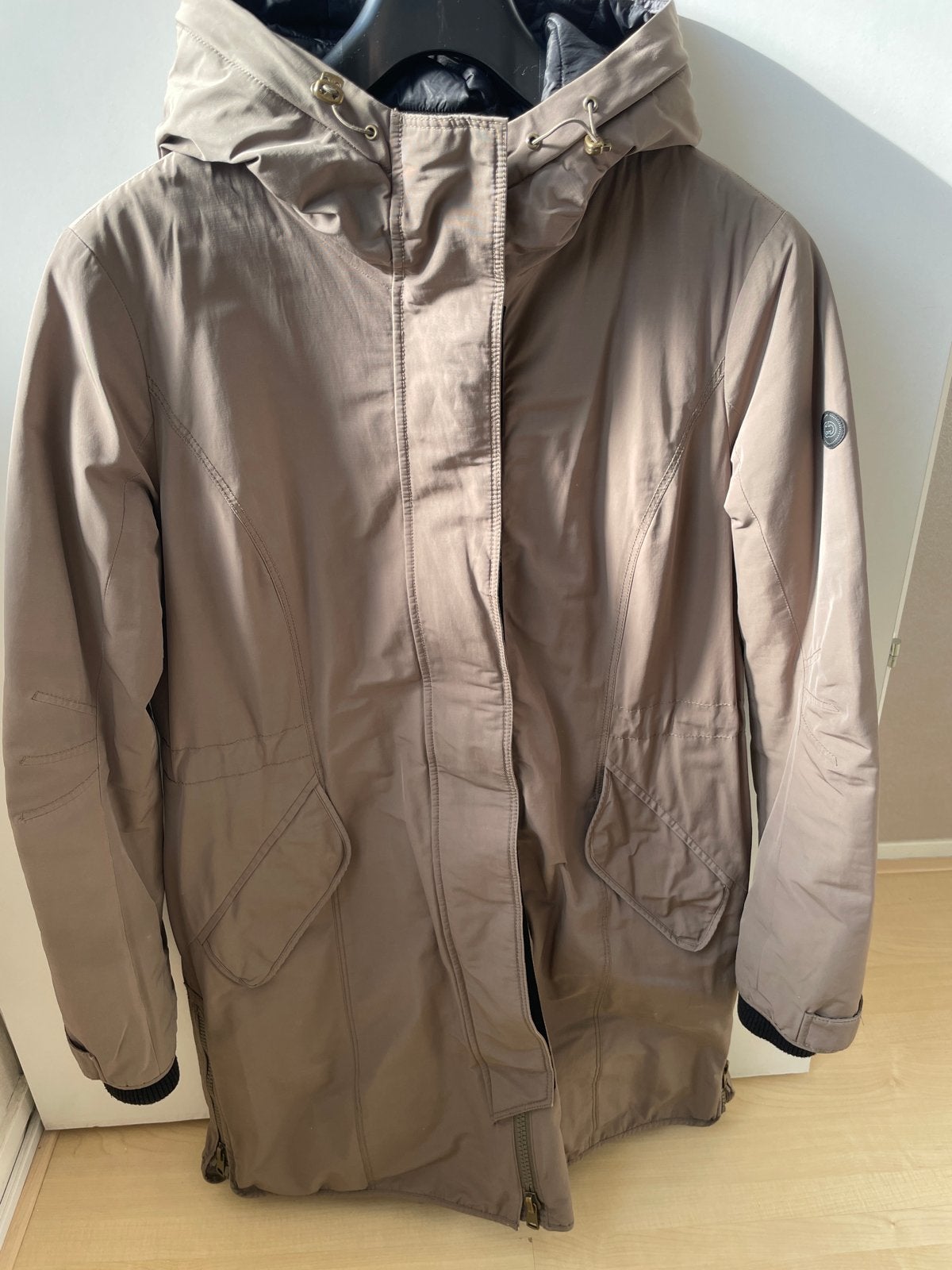 Gerry Weber waterafstotende jas - Zo goed als om je nieuw, Ophalen of Verzenden, Zo goed als nieuw, Maat 38/40 (M), Beige