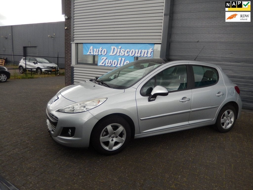 Peugeot 207 1.4 VTi Allure APK 14-06-2027 AIRCO, Auto's, Peugeot, Voorwielaandrijving, Gebruikt, 1064 kg, 49 €/maand