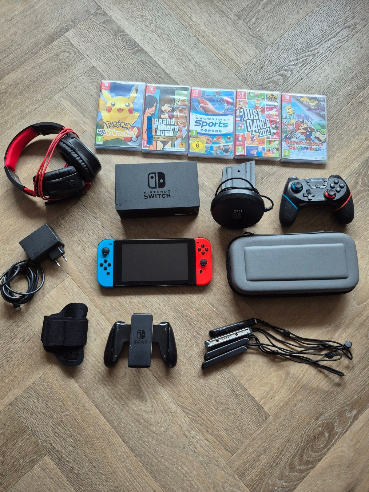 Nintendo Switch met 5 games en accessoires, Met games, Ophalen of Verzenden, Zo goed als nieuw, Switch Original