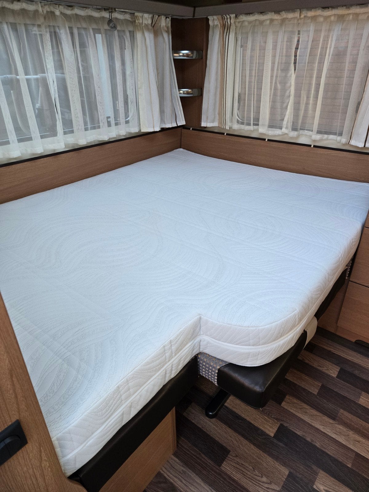 Matras tbv rondzit Knaus 450fu, Ophalen