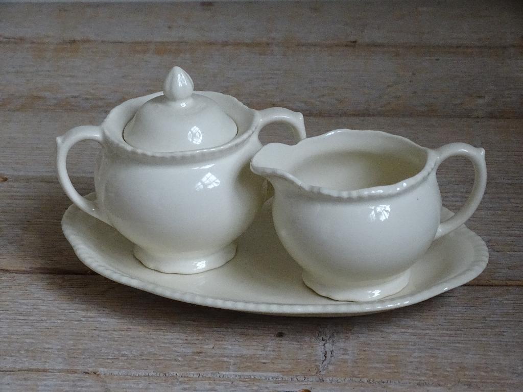 Servies, Engels CREME, Wood & Sons, gaaf