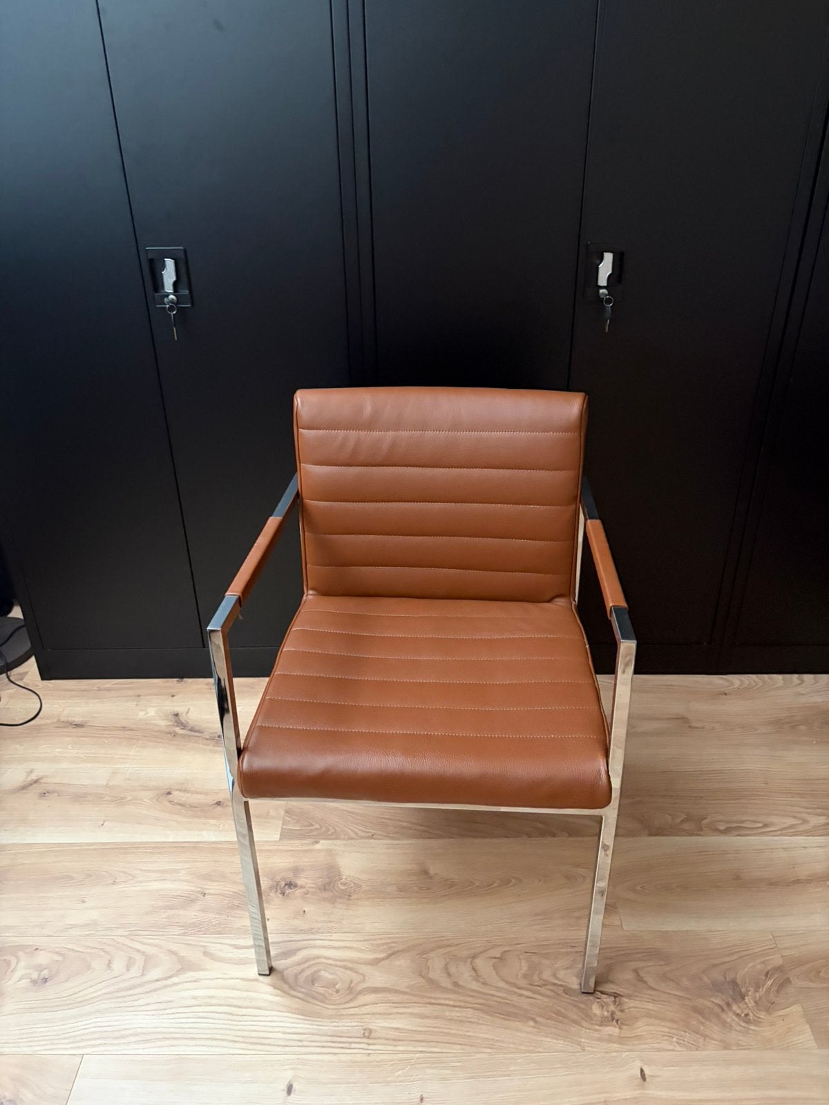 Moderne design stoel / vergaderstoel cognac leerlook vintage, Ophalen, Bruin, Zo goed als nieuw, Eén