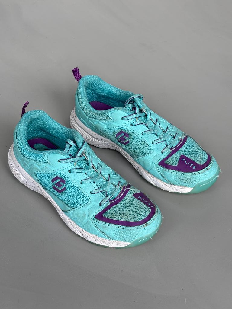 Brabo hockeyschoenen - maat 35, Sport en Fitness, Hockey, Ophalen, Gebruikt, Schoenen