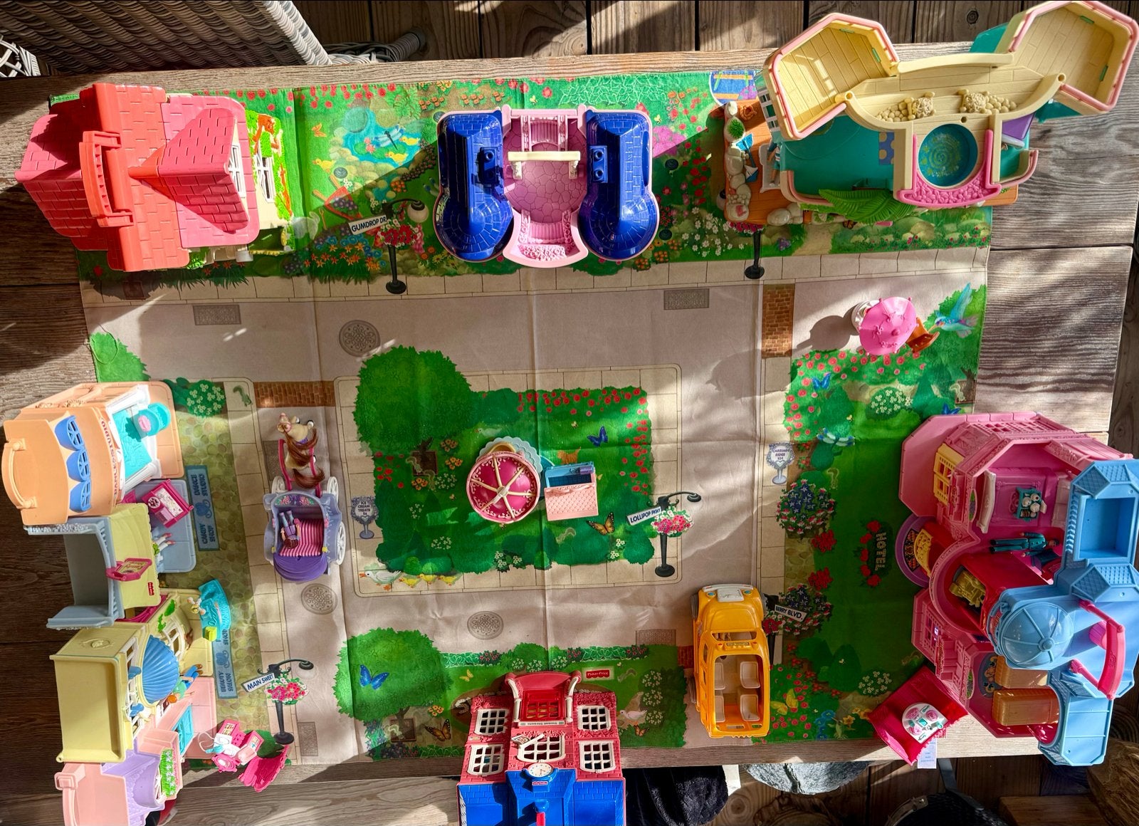 Grote Fisher-Price Sweet Streets speelset met veel extra's, Ophalen of Verzenden, Gebruikt, Jongen of Meisje