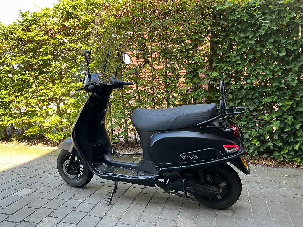 IVA Lux Electric 2.0 Elektrische Scooter – bj 2024, Fietsen en Brommers, Snorfietsen en Snorscooters, Elektrisch, Zo goed als nieuw