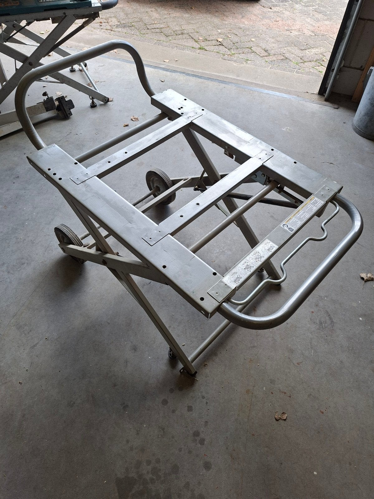 onderstel makita, Ophalen, Minder dan 30 mm, Gebruikt, Cirkelzaag