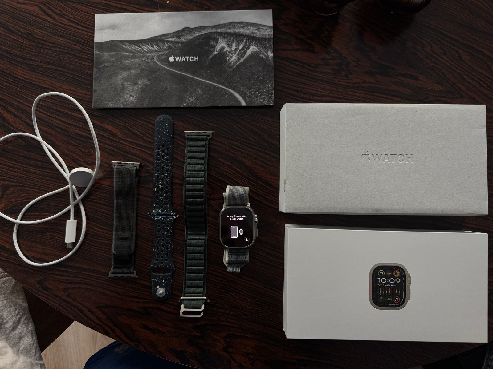 Apple Watch Ultra 2 met extra bandjes (batterij 98%)