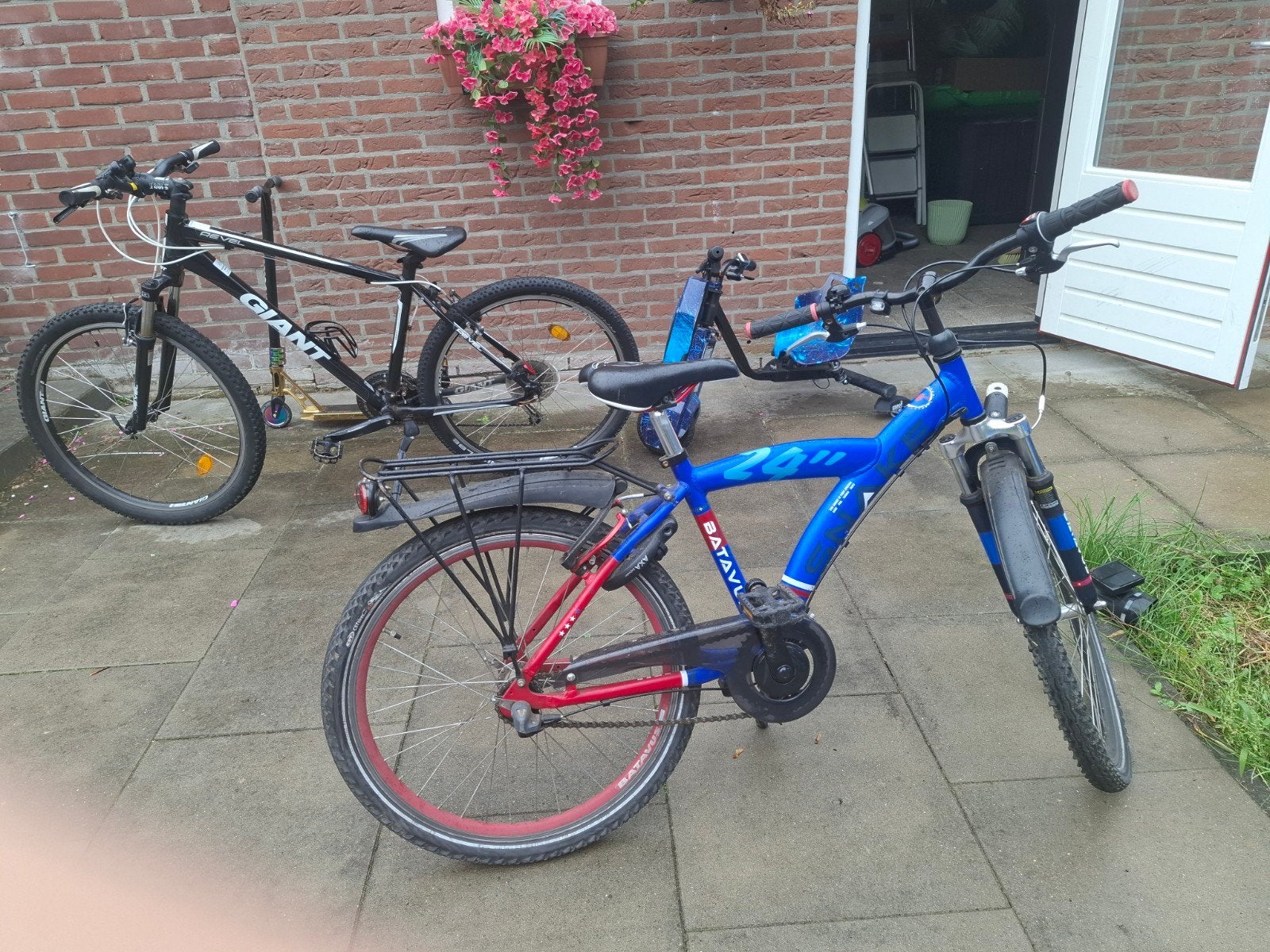 Batavus kinderfiets 24 inch - Blauw/Rood, Ophalen, Gebruikt, Velgrem, Versnellingen