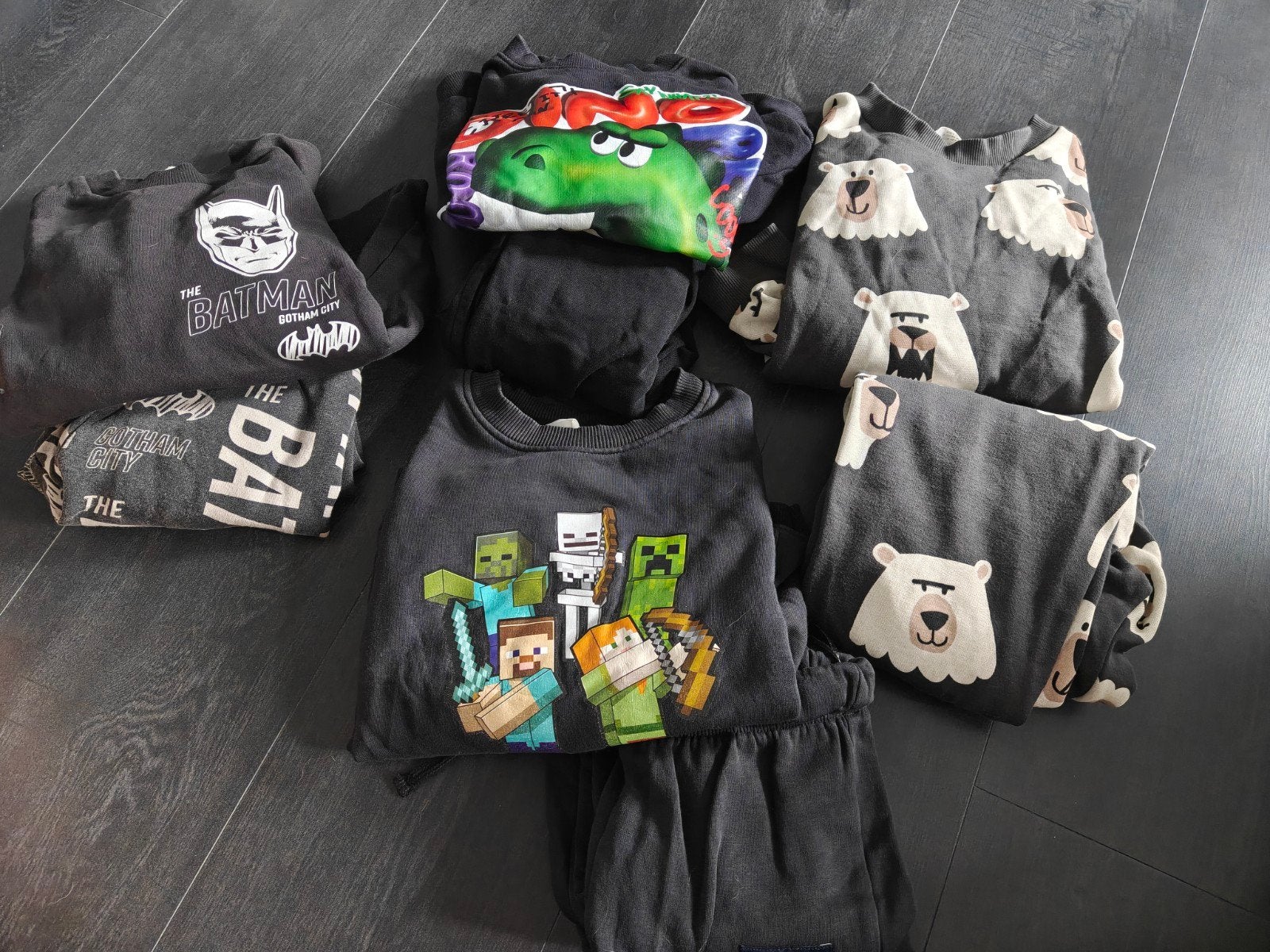 Jongenskleding pakket jogginspak: Batman, Minecraft, Dino, Ophalen of Verzenden, Gebruikt, Maat 116