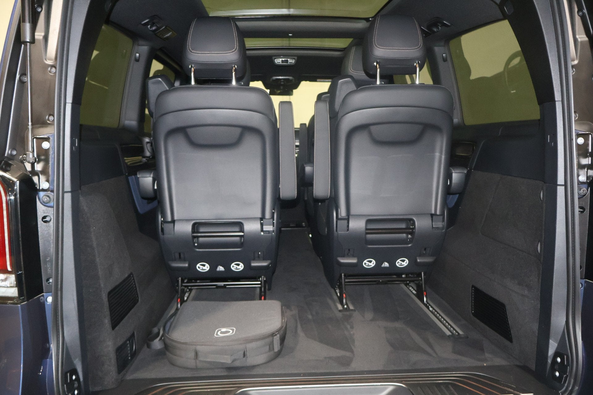 Mercedes-Benz Eqv