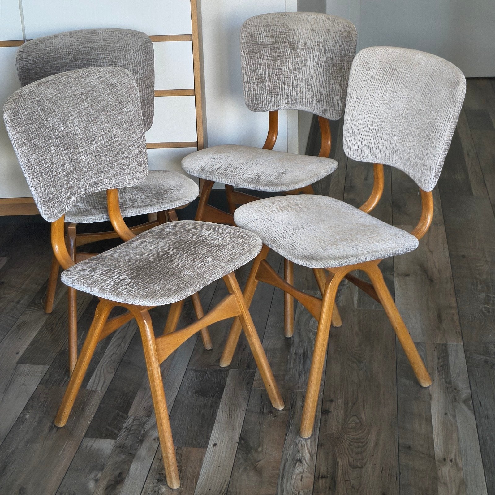 Set van vier Vintage Mid-Century Eetkamerstoelen, Ophalen, Hout, Gebruikt, Vintage