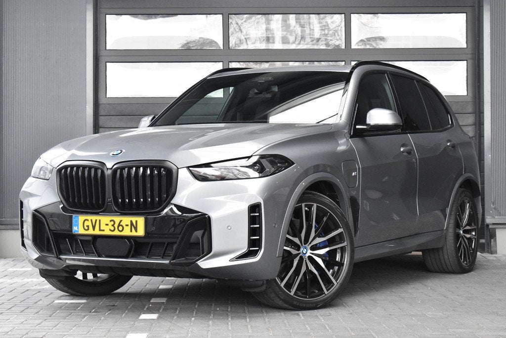 BMW X5 xDrive50e M Sportpakket Pro / SUPERCOMPLEET! / PANORA, Auto's, BMW, Gebruikt, 2395 kg, Bedrijf, 489 pk