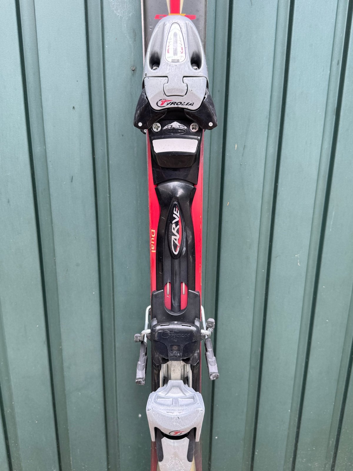Fischer Revolution Carve Ski's met Tyrolia bindingen, Ophalen