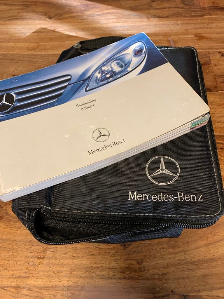 Handleiding Mercedes B-Klasse 190 (20006) met opbergmap, Ophalen of Verzenden