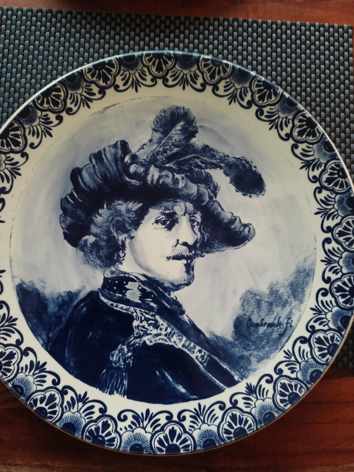 Delfts Blauw bord: Rembrandt als Officier (1635), Antiek en Kunst, Ophalen of Verzenden