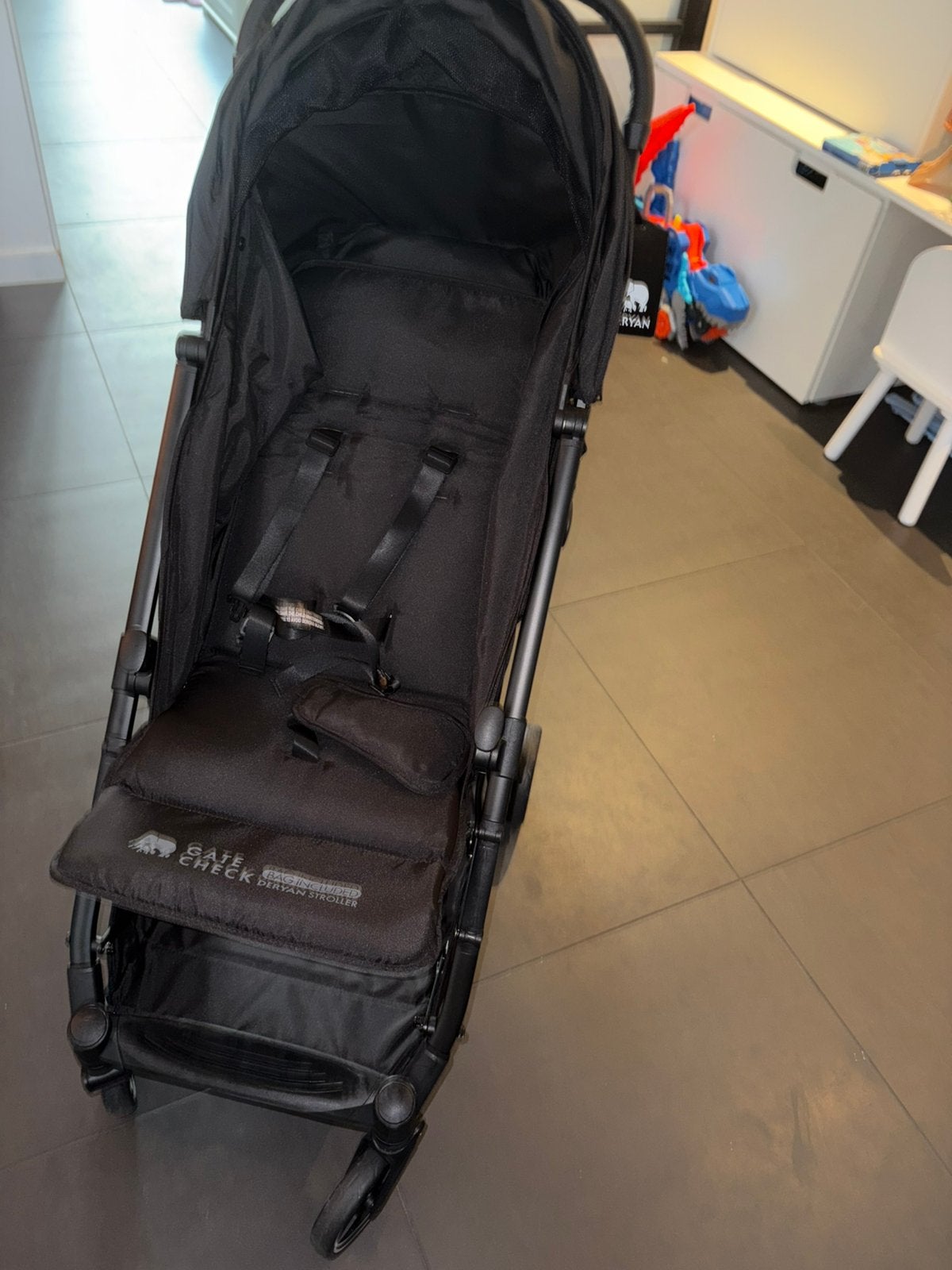 Airplane Buggy – Inclusief regenhoes en transporttas, Ophalen, Zo goed als nieuw, Regenhoes