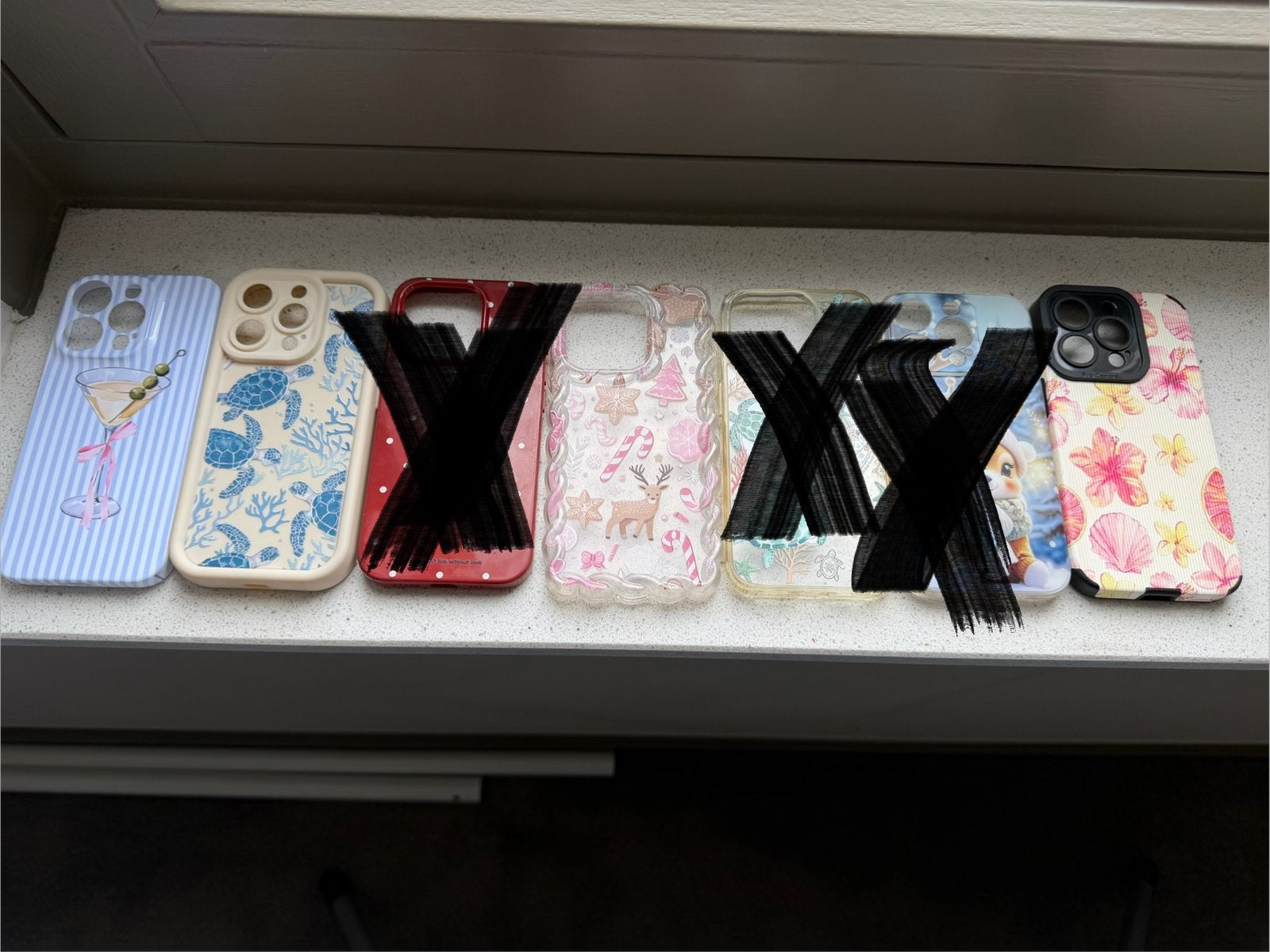 iPhone 15 Pro hoesjes (3 stuks) GRATIS, Ophalen of Verzenden, Zo goed als nieuw, Meerkleurig, Kunststof