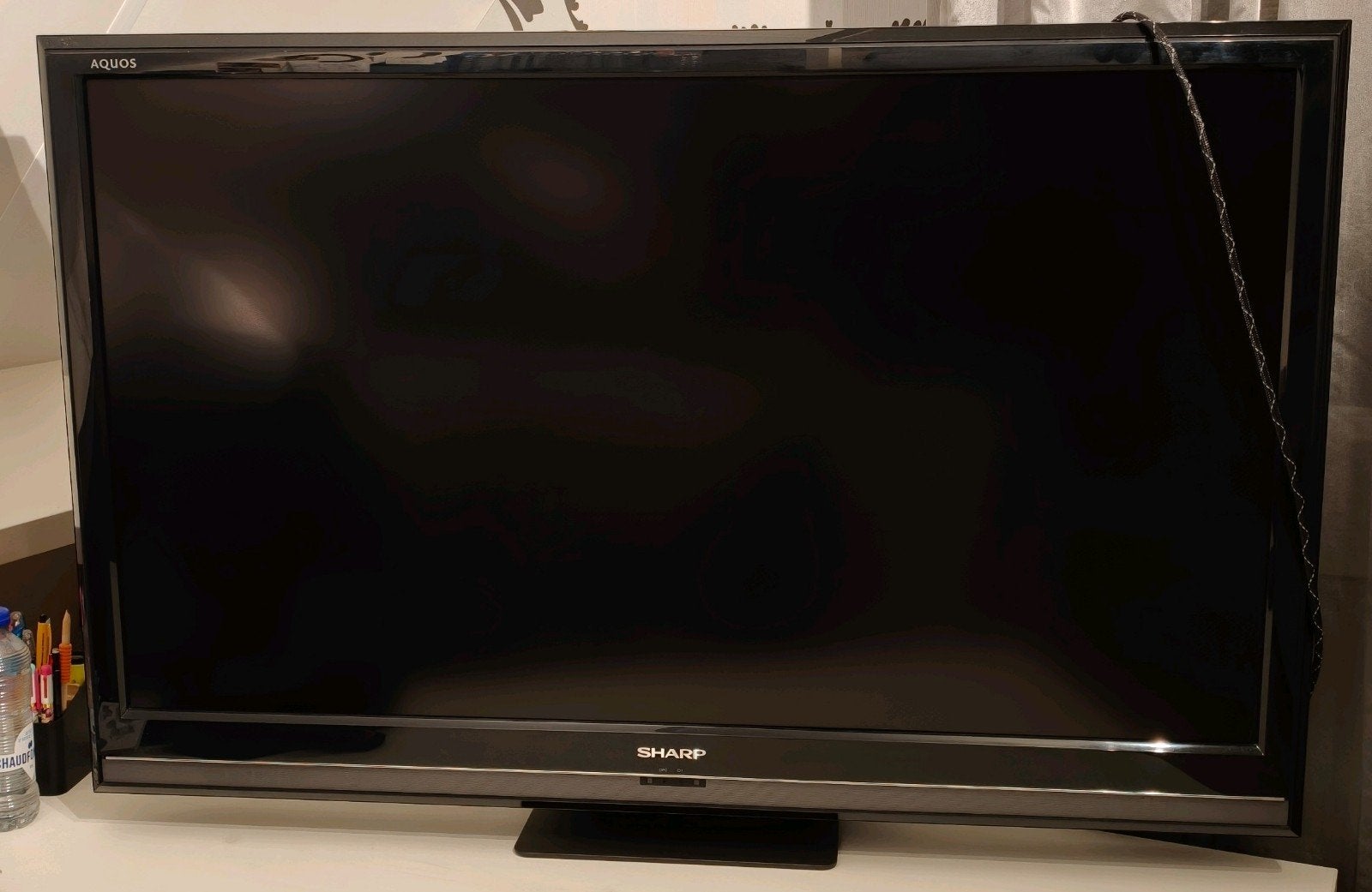 Foto 3 van Sharp Aquos LC-46D65E LCD TV - 46 inch Full HD