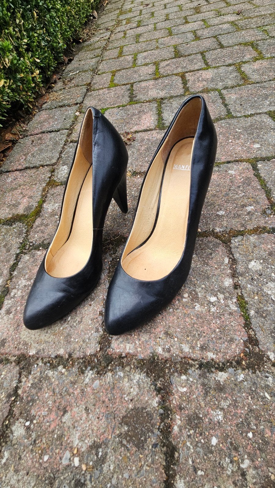 Manfield zwarte pumps mt 38, Pumps, Zwart, Ophalen of Verzenden, Manfield
