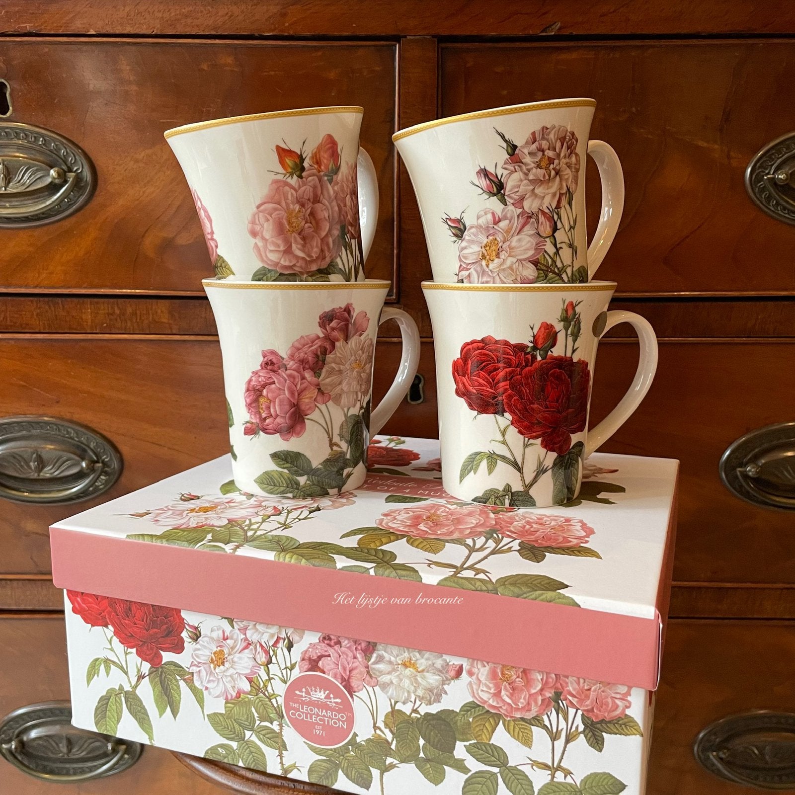 Engelse beker set Redoute Roses 4 stuks, Westdijk 41 3241 GT Middelharnis, Info@lijstjevanbrocante.nl, Ophalen of Verzenden, Porselein